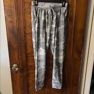NWOT A New Day Gray Camouflage Joggers Size M
